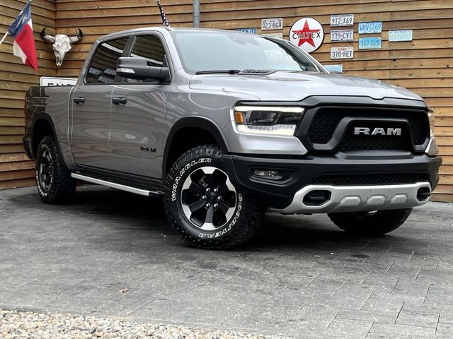 RAM 1500 Rebel Crew Cab 4×4 | 5.7 V8 HEMI eTorque 400 KM | Billet Silver | Skóra Rebel | LPG Prins